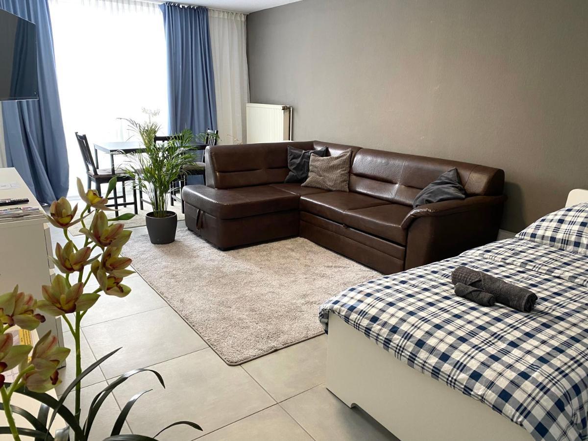 Sweet Home Apartment Hannover West - Contactless Check-In ภายนอก รูปภาพ