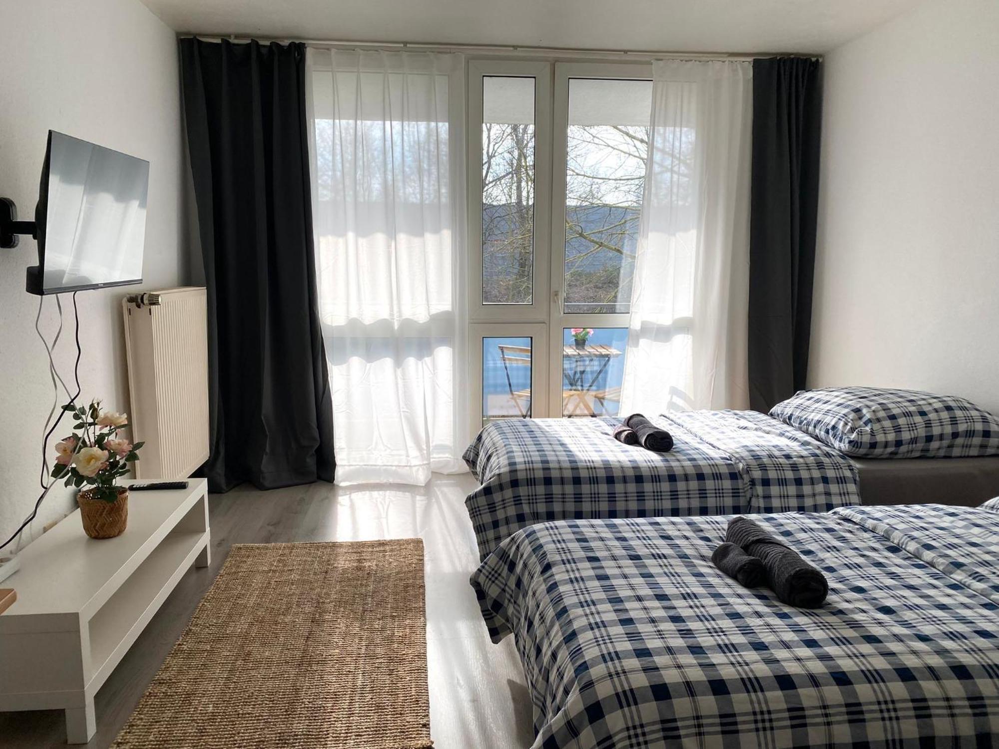 Sweet Home Apartment Hannover West - Contactless Check-In ภายนอก รูปภาพ