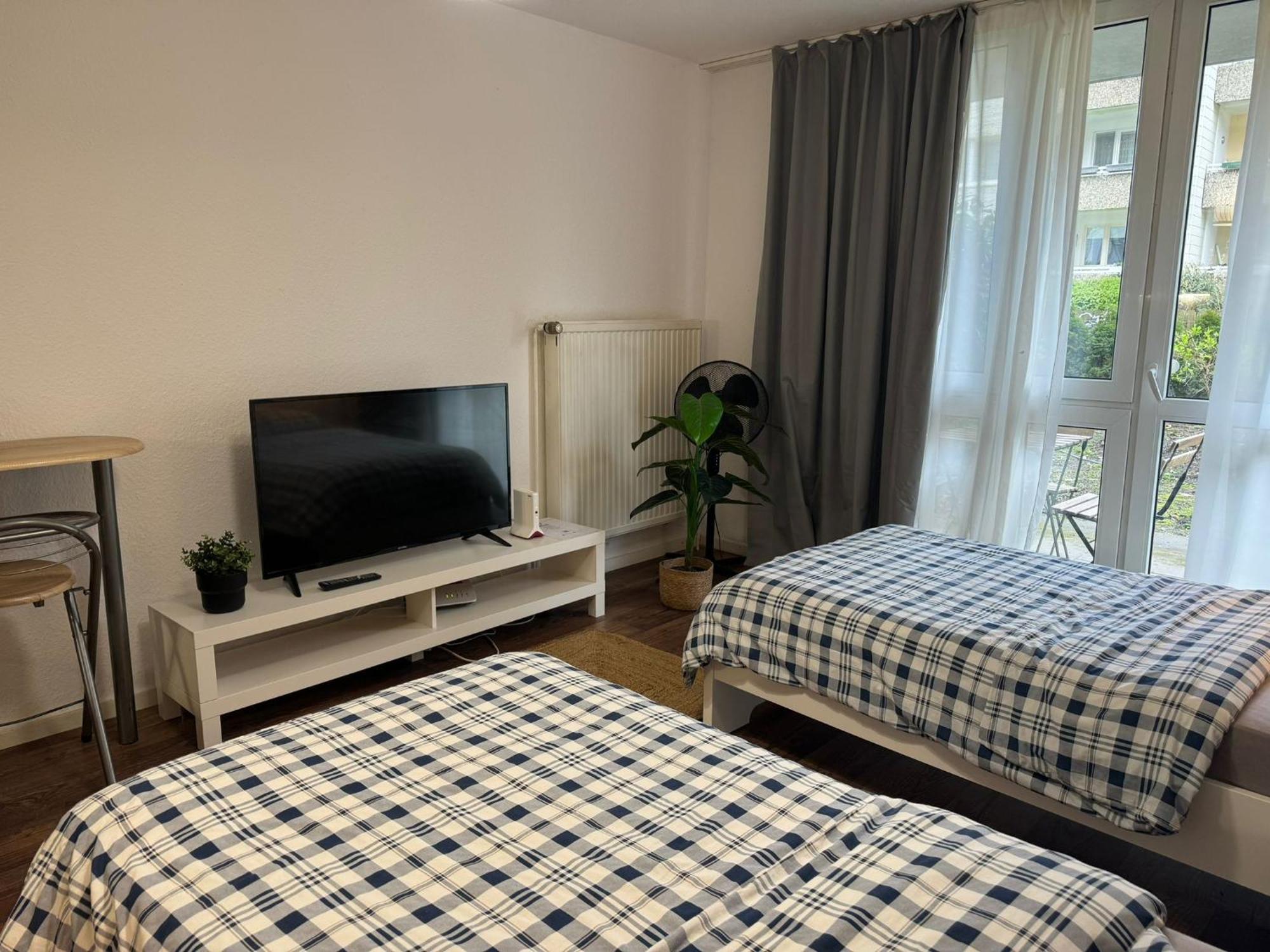 Sweet Home Apartment Hannover West - Contactless Check-In ภายนอก รูปภาพ