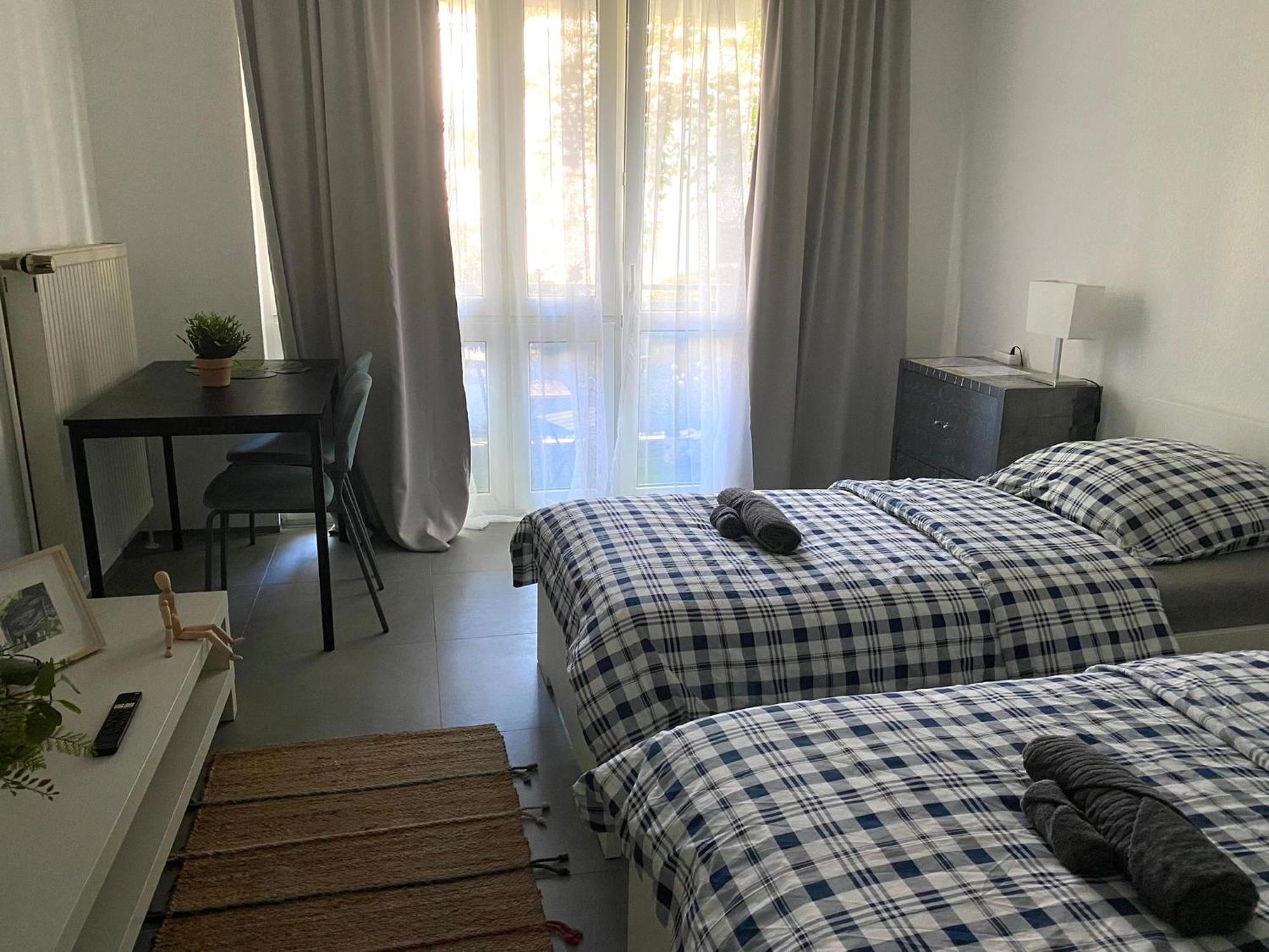 Sweet Home Apartment Hannover West - Contactless Check-In ภายนอก รูปภาพ