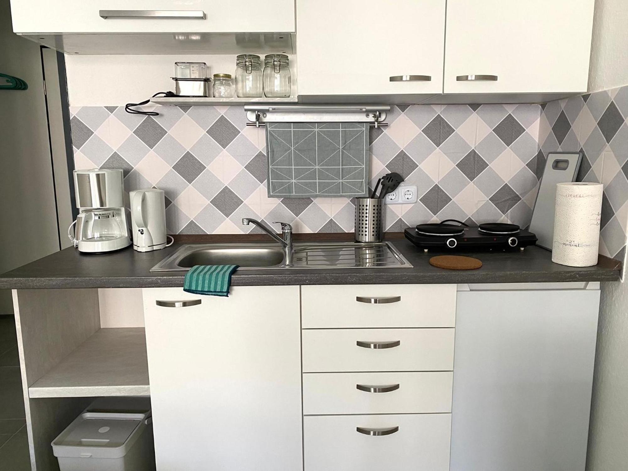 Sweet Home Apartment Hannover West - Contactless Check-In ภายนอก รูปภาพ